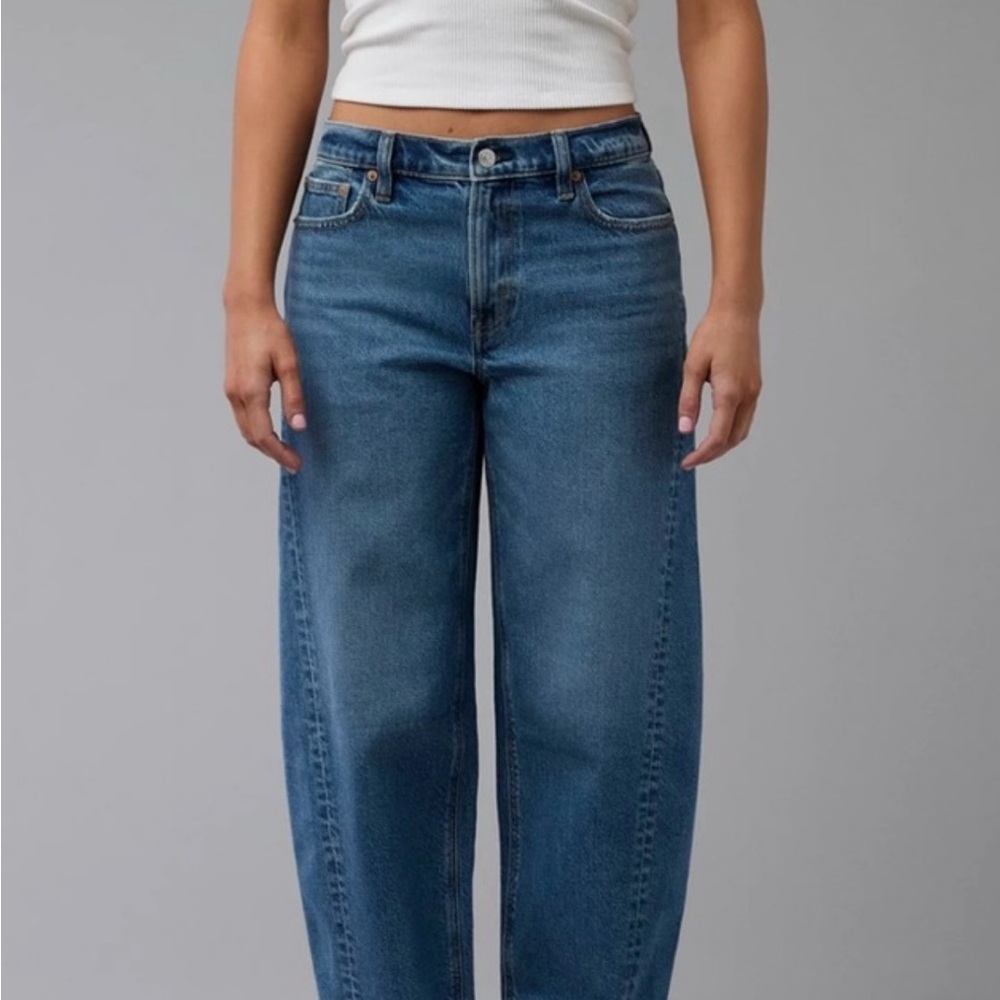 American Eagle Barrell Jeans size 000